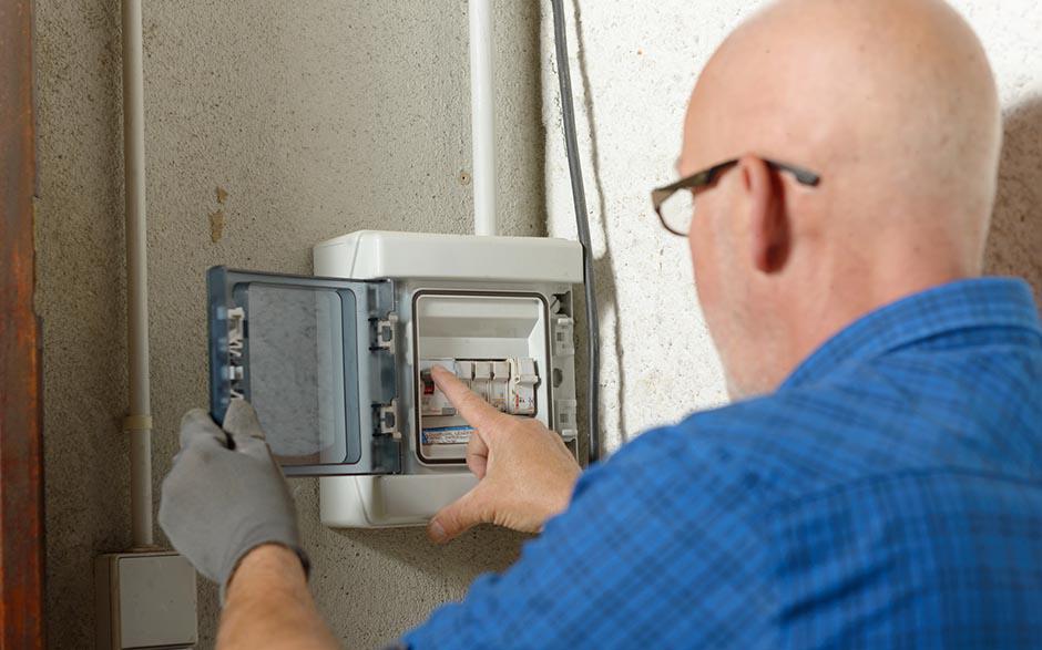 électricien de maintenance La Ville-du-Bois